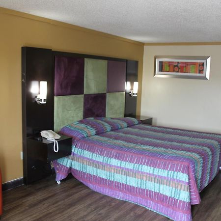 Executive Inn & Suites Нэшвилл Экстерьер фото