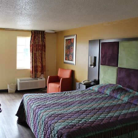 Executive Inn & Suites Нэшвилл Экстерьер фото