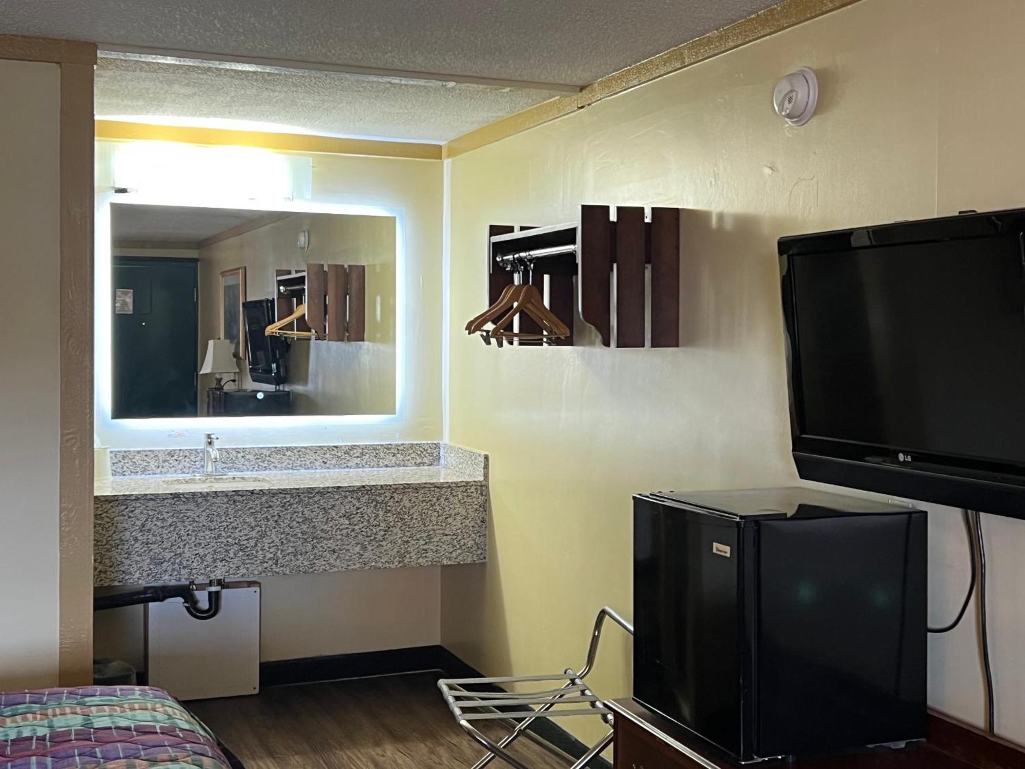 Executive Inn & Suites Нэшвилл Экстерьер фото